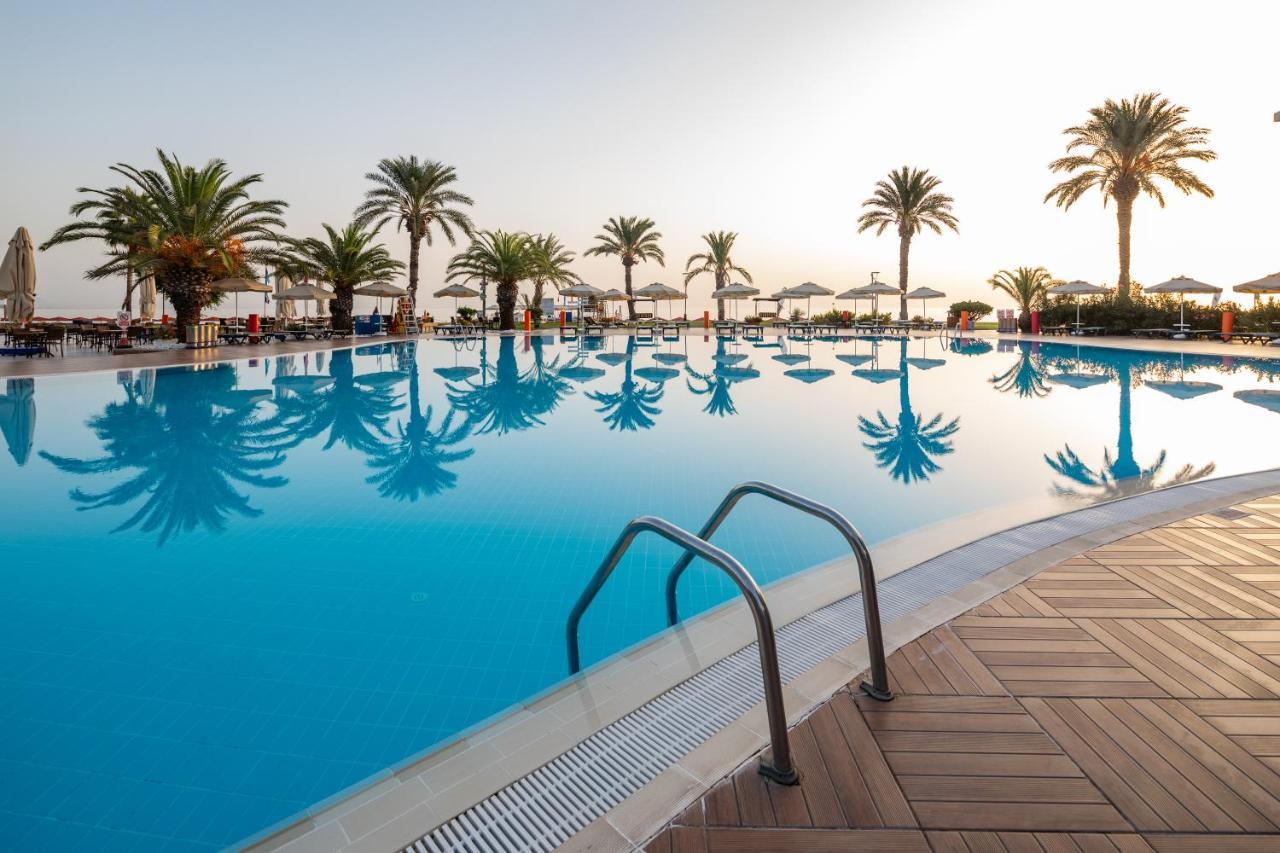 Aqi Hydros Club Ξενοδοχείο Κεμέρ Εξωτερικό φωτογραφία A swimming pool